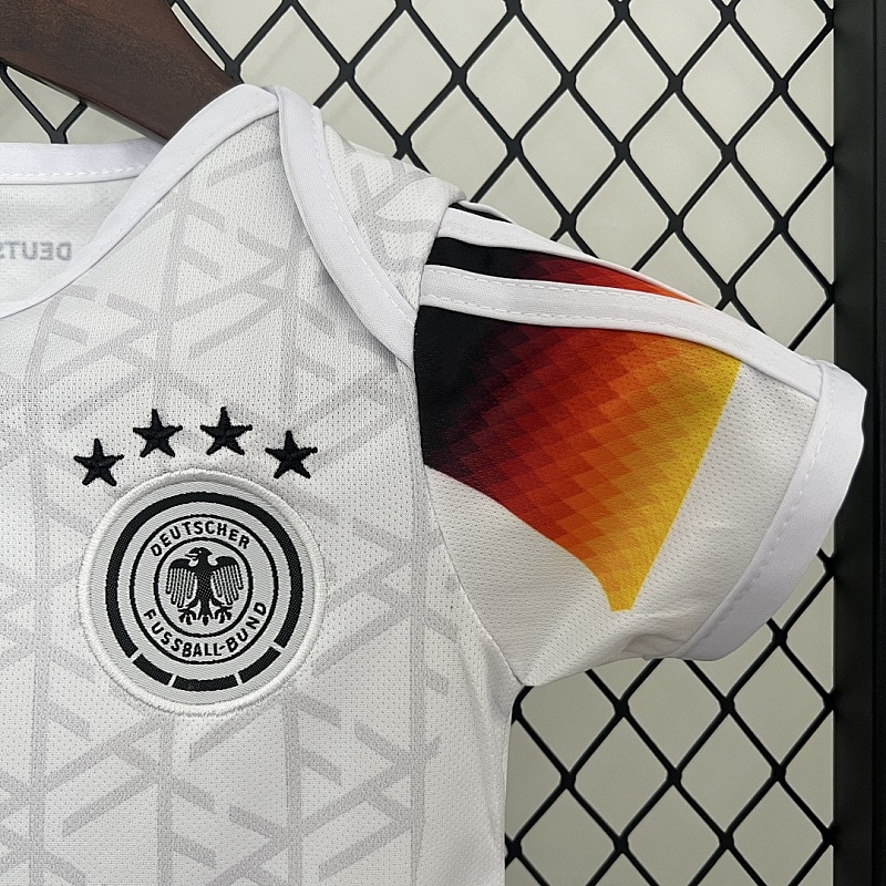Germania Baby Germany Home Size: 9-12 5