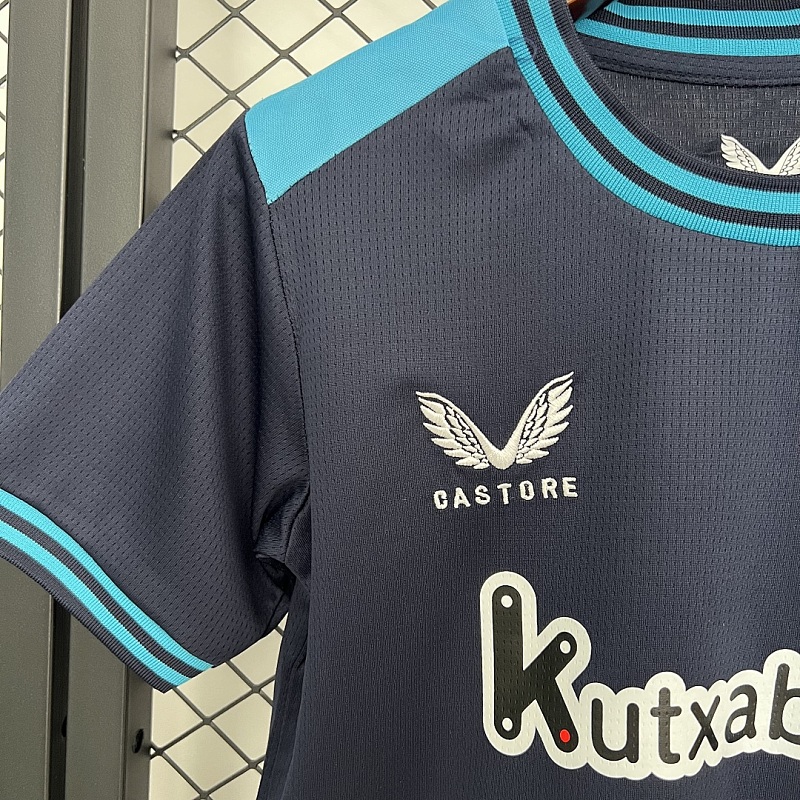 Athletic Bilbao 25/26 Kids Athletic Bilbao Away Size: 16-28 8