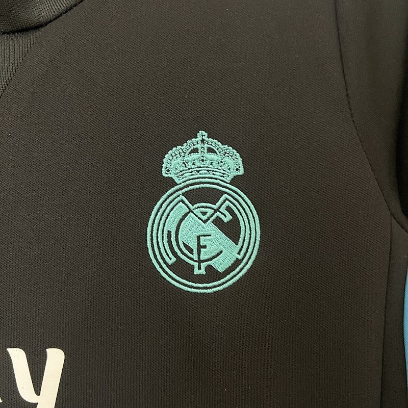Real Madrid kids Real Madrid 17/18 away size: 16-28 5