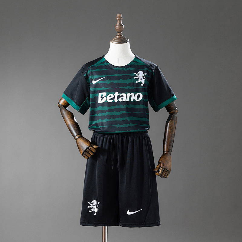 Sporting CP Sporting CP 25/26 Christmas Special Edition Kids Kit Jersey SIZE 16-28