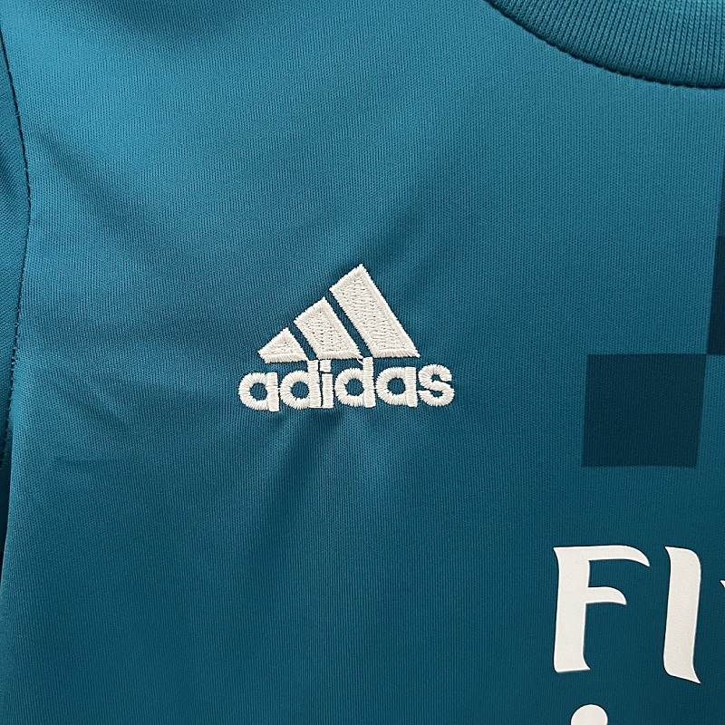 Real Madrid kids Real Madrid 17/18 third away size: 16-28 4
