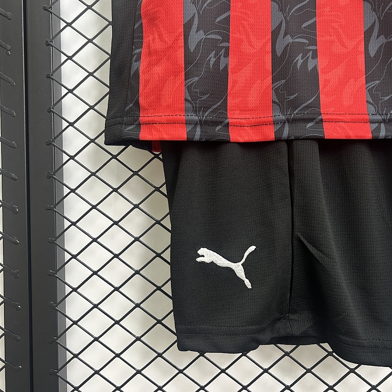 Milan 25/26 kids AC Milan home size: 16-28 7