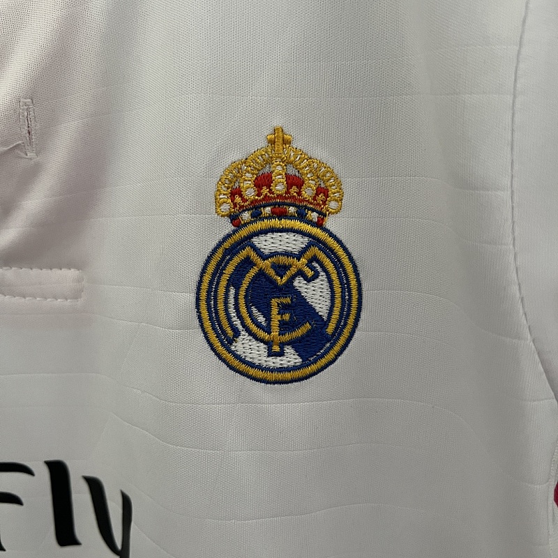 Real Madrid kids Real Madrid 14/15 home size: 16-28 5