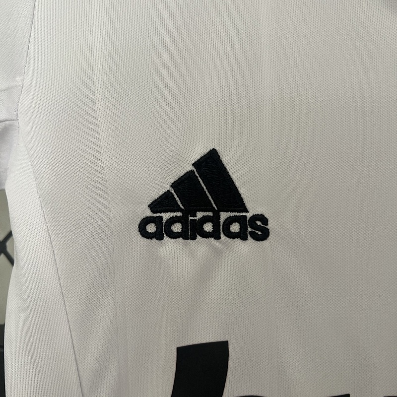 Real Madrid12/13 kids Real Madrid12/13 home size: 16-28 4