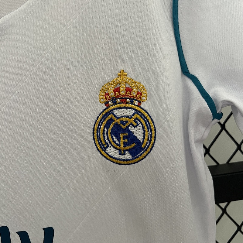 Real Madrid kids Real Madrid 17/18 home size: 16-28 5