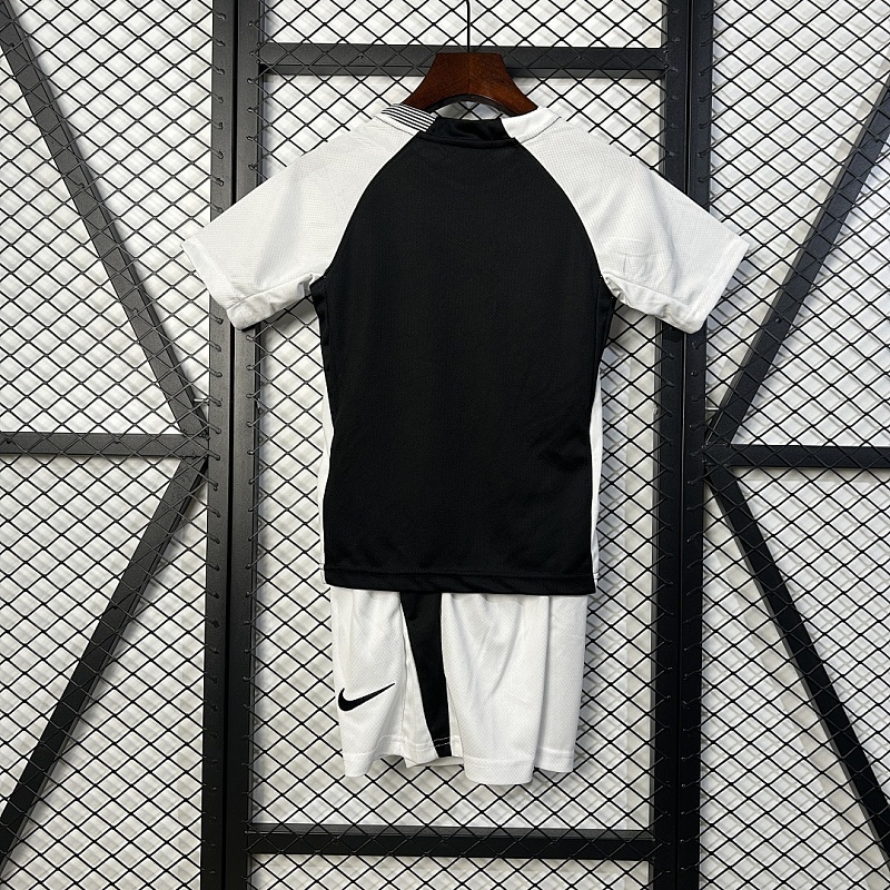 Corinthians 25/26 kids Corinthians home size: 16-28 5