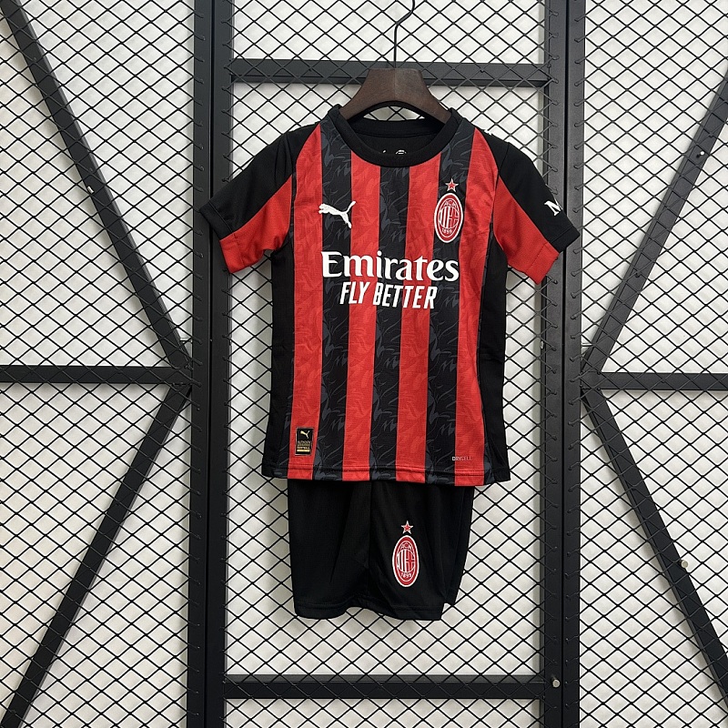 Milan 25/26 kids AC Milan home size: 16-28