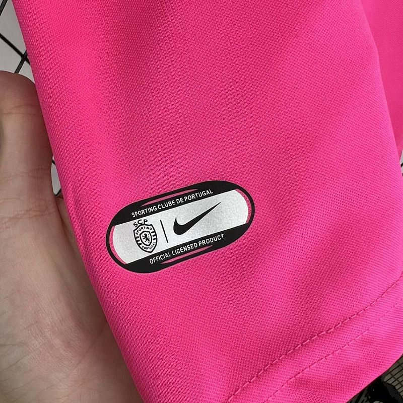 Sporting CP Sporting CP 2024/25 Pink October Kids Kit 7