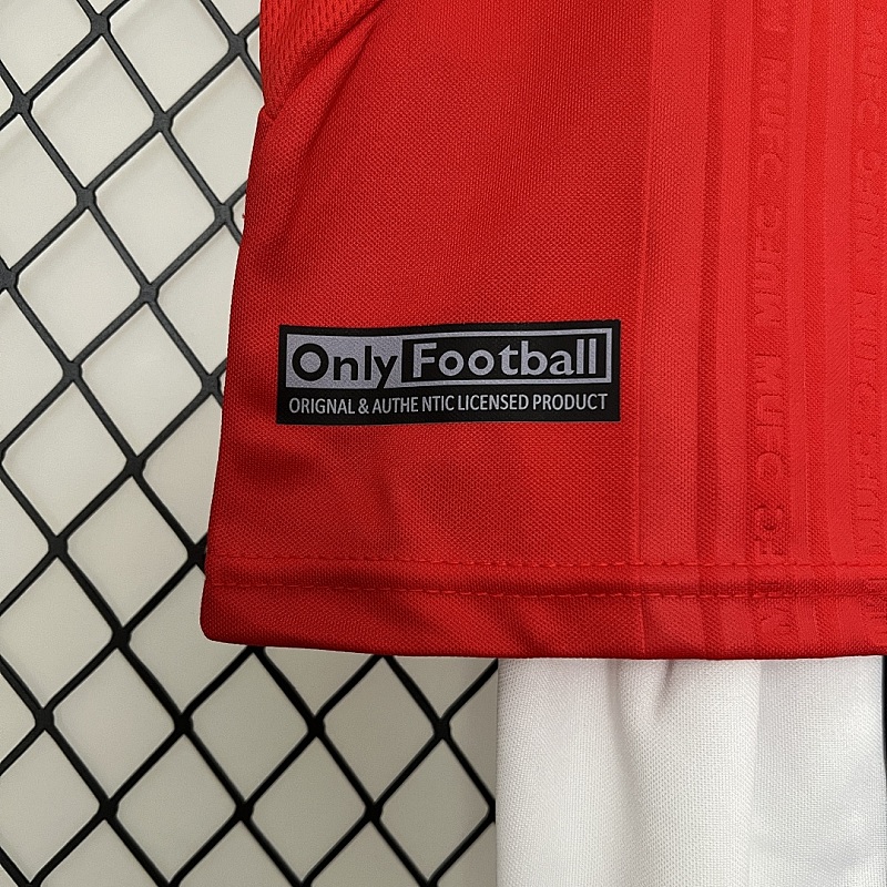 M-U size: kids M-U 99/00 home size: 16-28 6