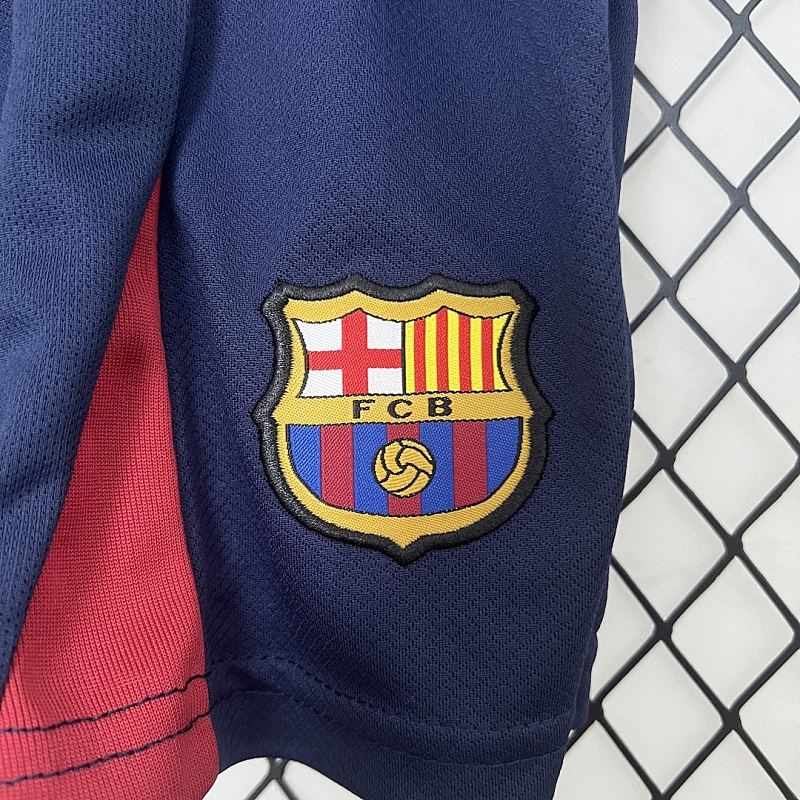 Barcelona 24/25 Kids Barcelona Home Size: 16-28 9