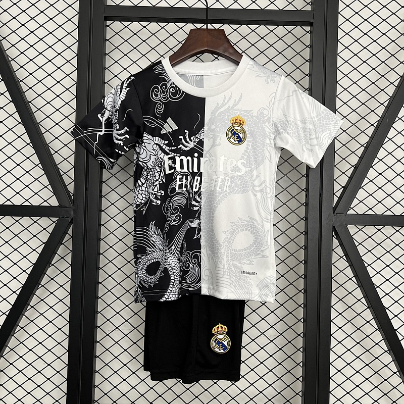 Real Madrid 25/26 Kids Real Madrid Special Edition Size: 16-28