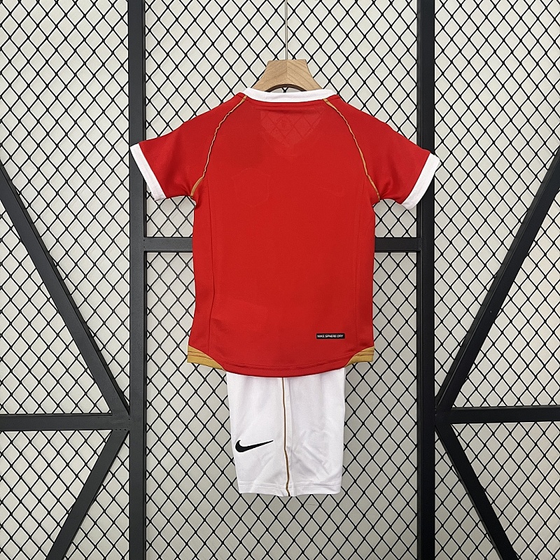 M-U 06/07Home kids M-U 06/07Home size: 16-28 2