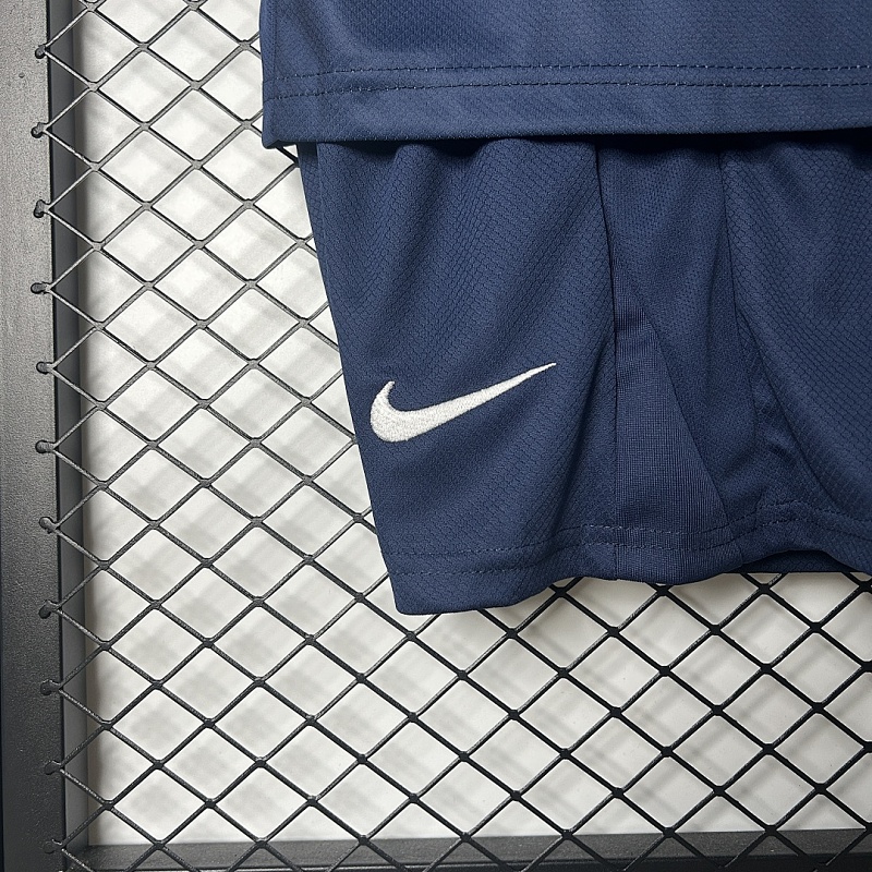 PSG 25/26 kids PSG home size: 16-28 8