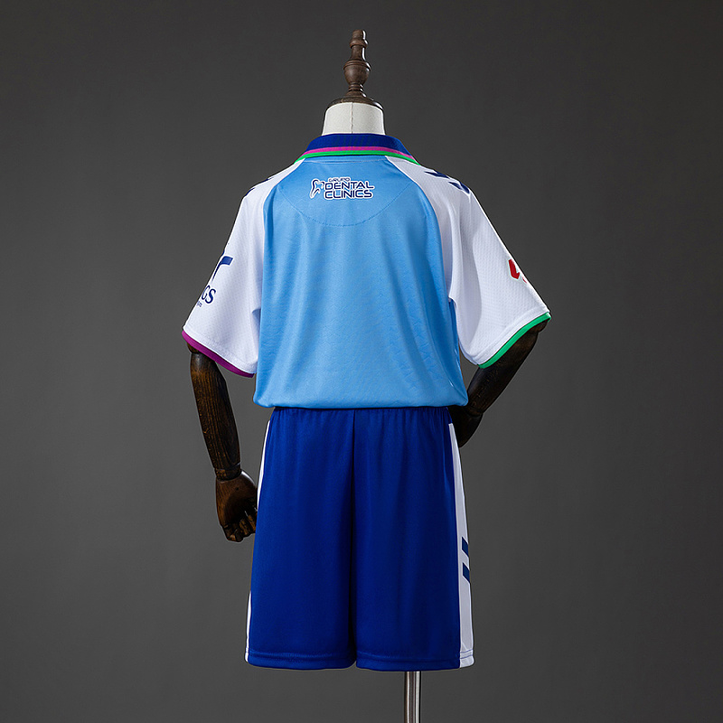 Malaga Kit Malaga 26/27 Home Kids Kit Jersey Size 16-28 2
