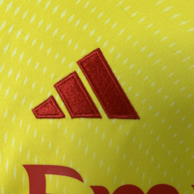 Benfica 25/26 Kids Benfica goalkeeper Size: 16-28 6