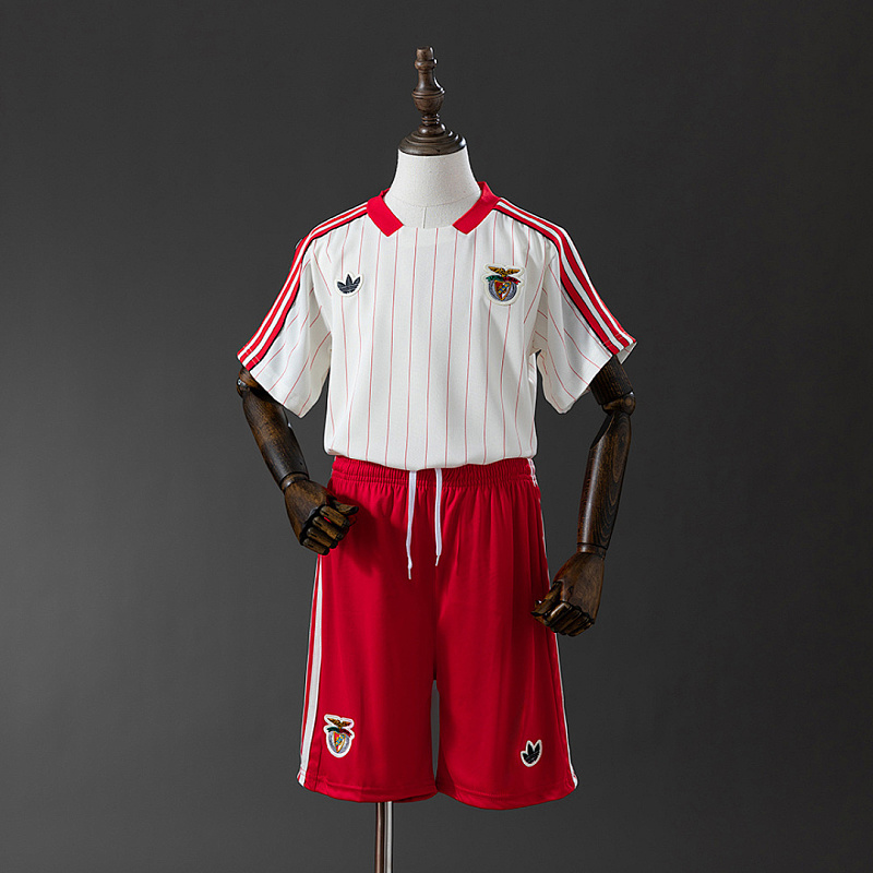 Benfica 25/26 Benfica Retro Special Edition Size: 16-28