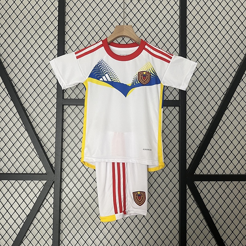 Venezuela size: kids Venezuela away size: 16-28