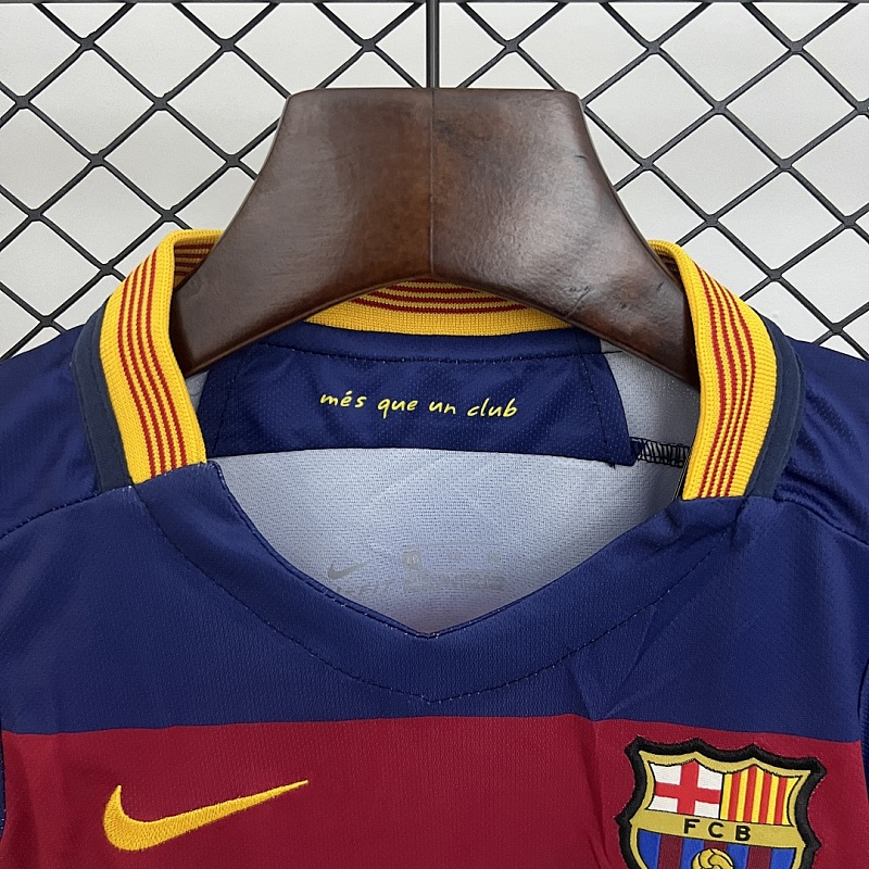 Barcelona kids Barcelona 15/16 home size: 16-28 5