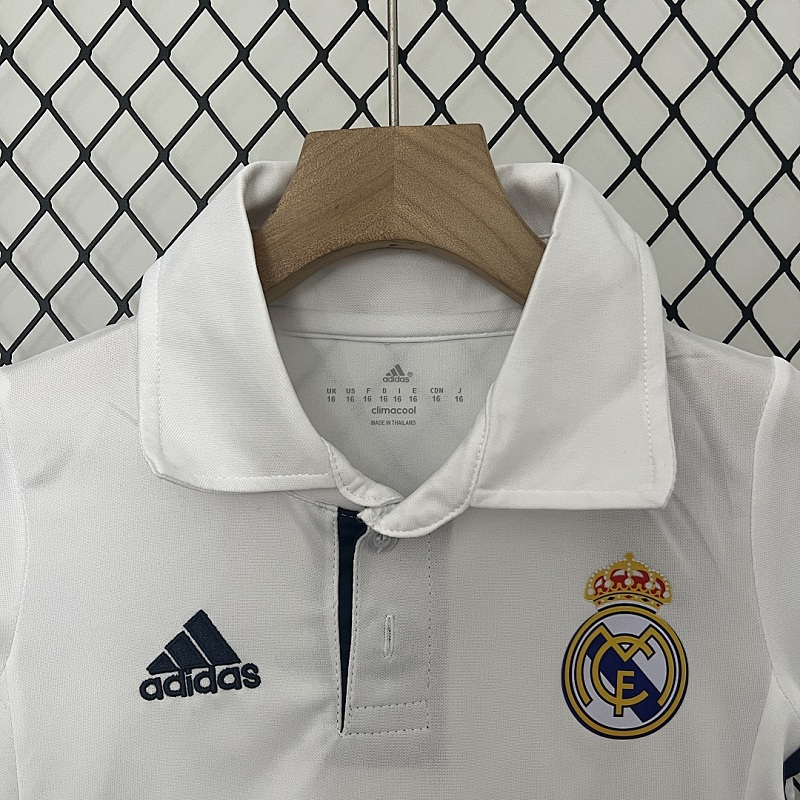 Real Madrid kids Real Madrid 16/17 home size: 16-28 3