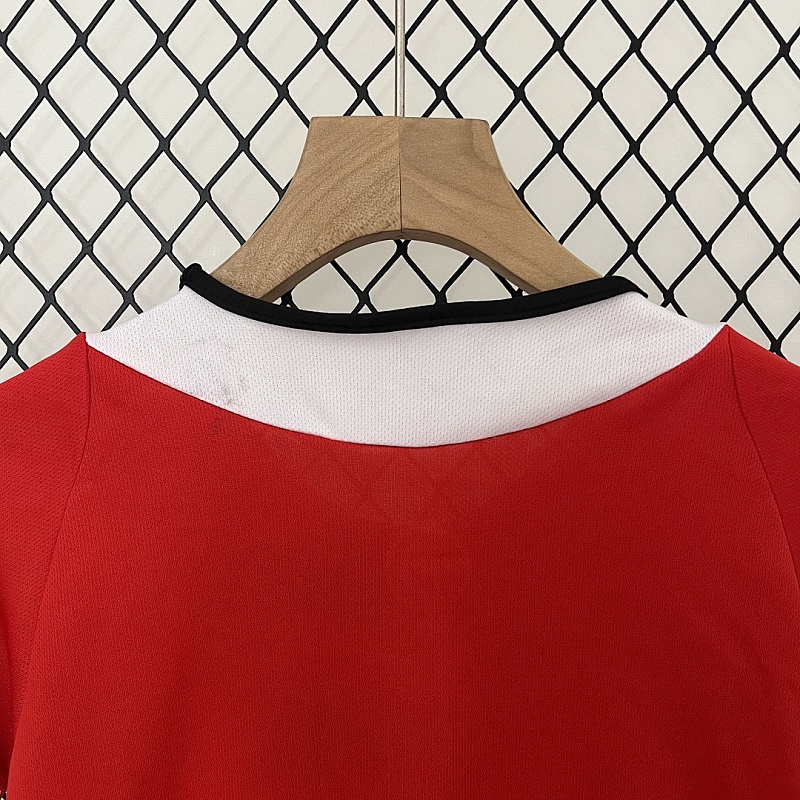 M-U size: kids M-U 05/06 home size: 16-28 7