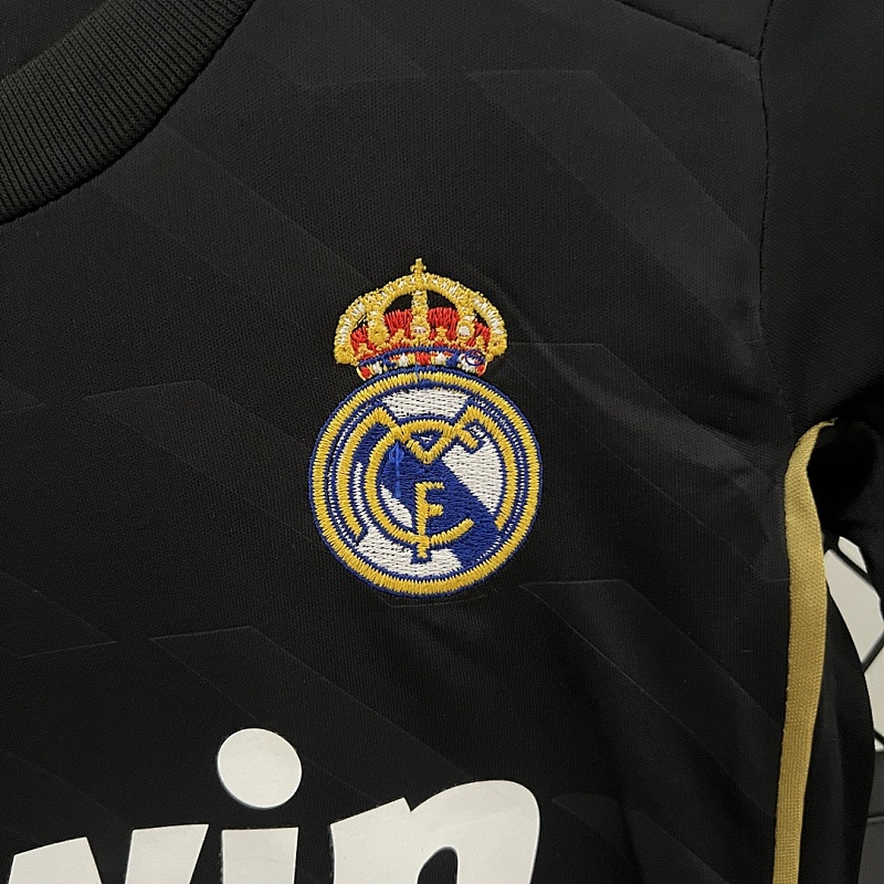 Real Madrid kids Real Madrid 11/12 away size: 16-28 5