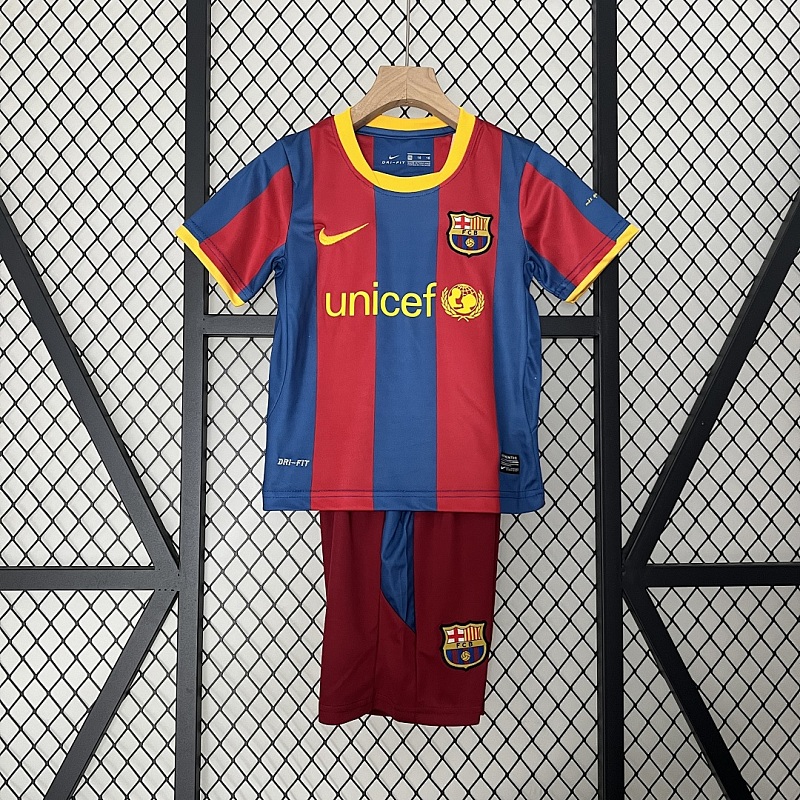 Barcelona kids Barcelona 10/11 home size: 16-28