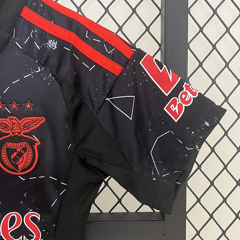 Benfica 24/25 Kids Benfica away Size: 16-28 6