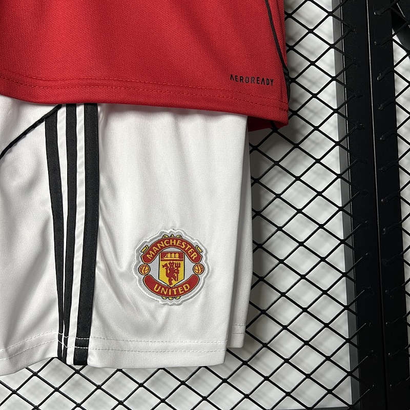 M-U size: 25/26 kids M-U home size: 16-28 6