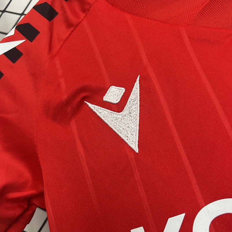 Osasuna Size: 25/26 Kids Osasuna Home Size: 16-28 2