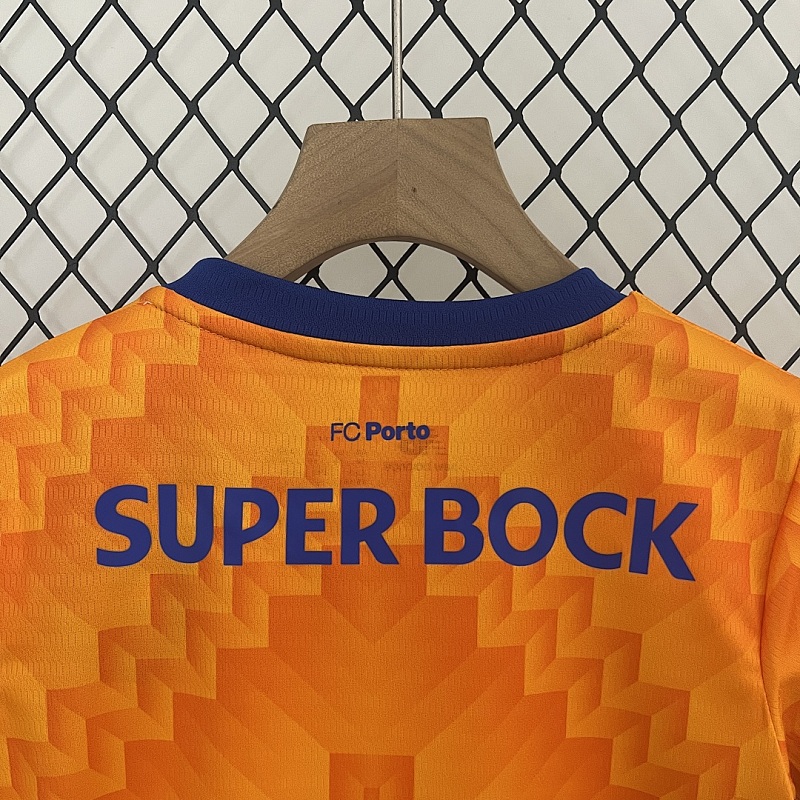Porto 24/25 Kids Porto Away Size: 16-28 8