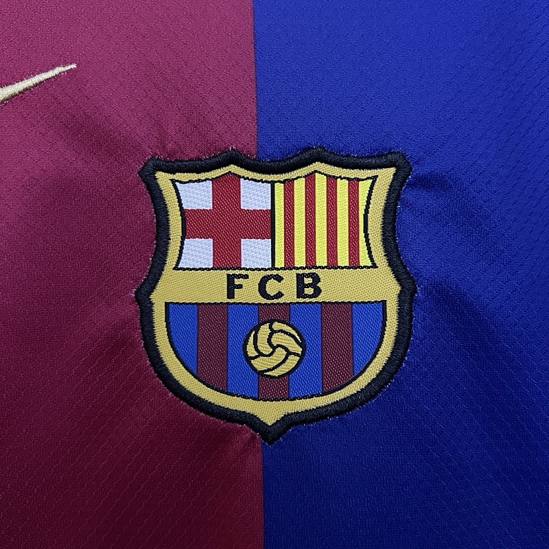 Barcelona 25/26 kids Barcelona home size: 16-28 9