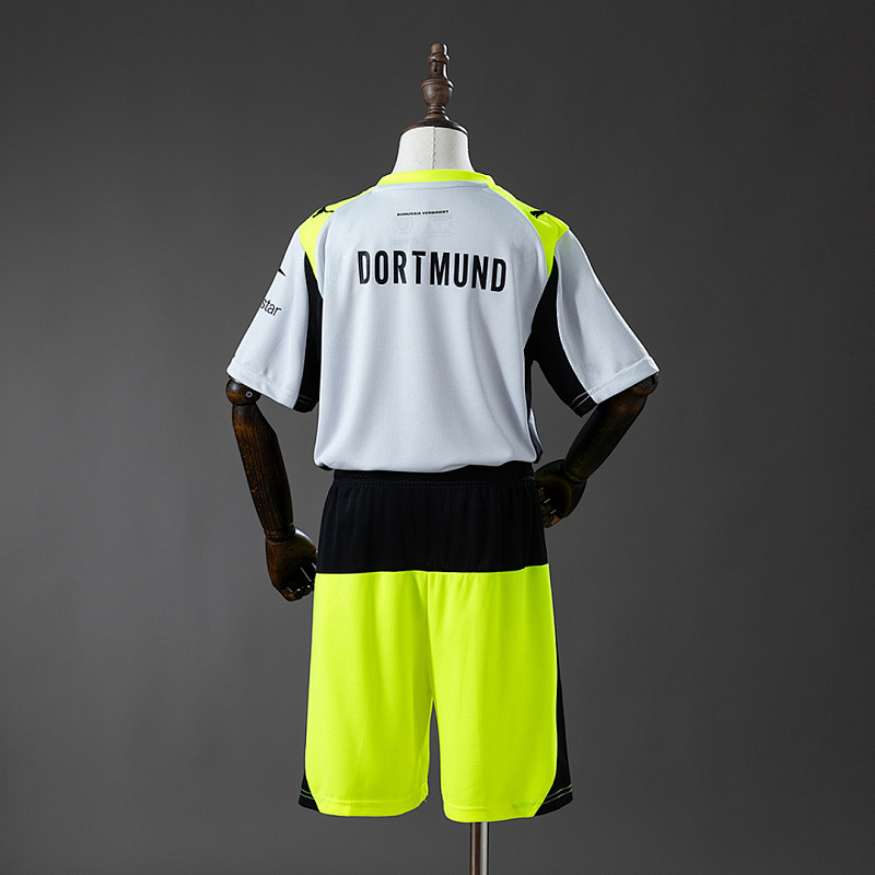 Borussia Dortmund Borussia Dortmund 25/26 Away Kids Kit Jersey SIZE 16-28 2