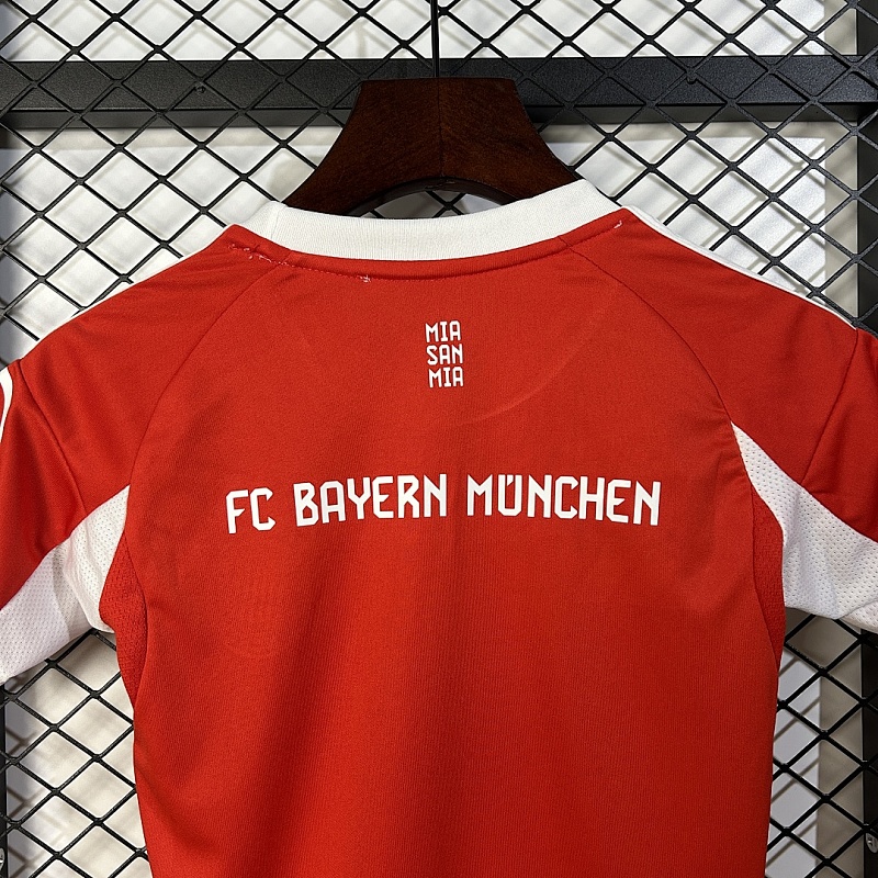 Bayern Munich 25/26 kids Bayern Munich home size: 16-28 4