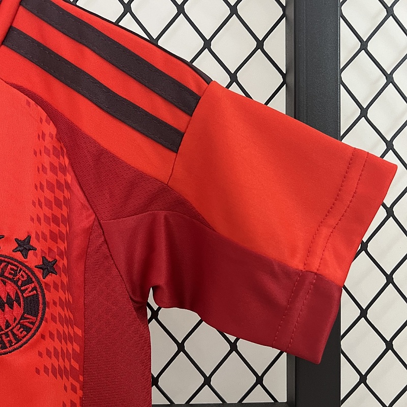 Bayern Munich 24/25 kids Bayern Munich home size: 16-28 7