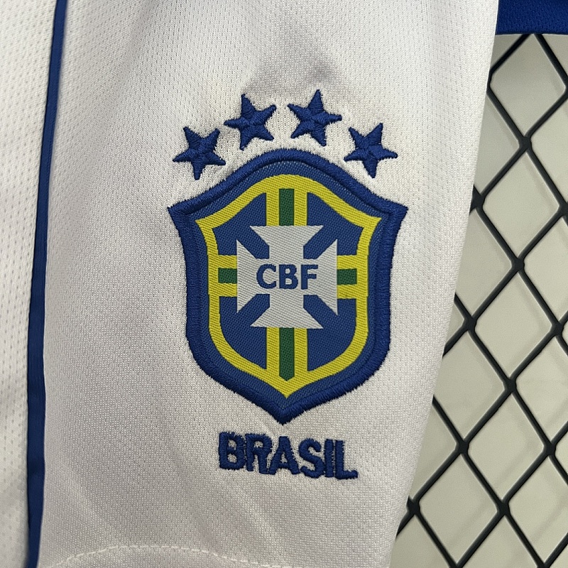 Brasile kids Brazil 2002 away size: 16-28 8