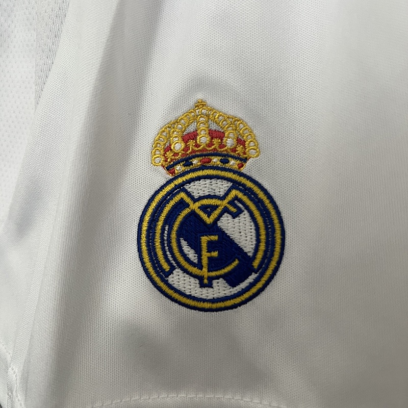 Real Madrid 24/25 kids Real Madrid home size: 16-28 10