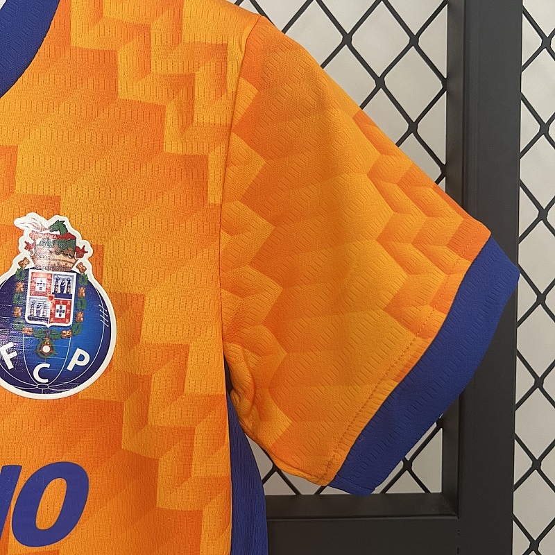 Porto 24/25 Kids Porto Away Size: 16-28 7