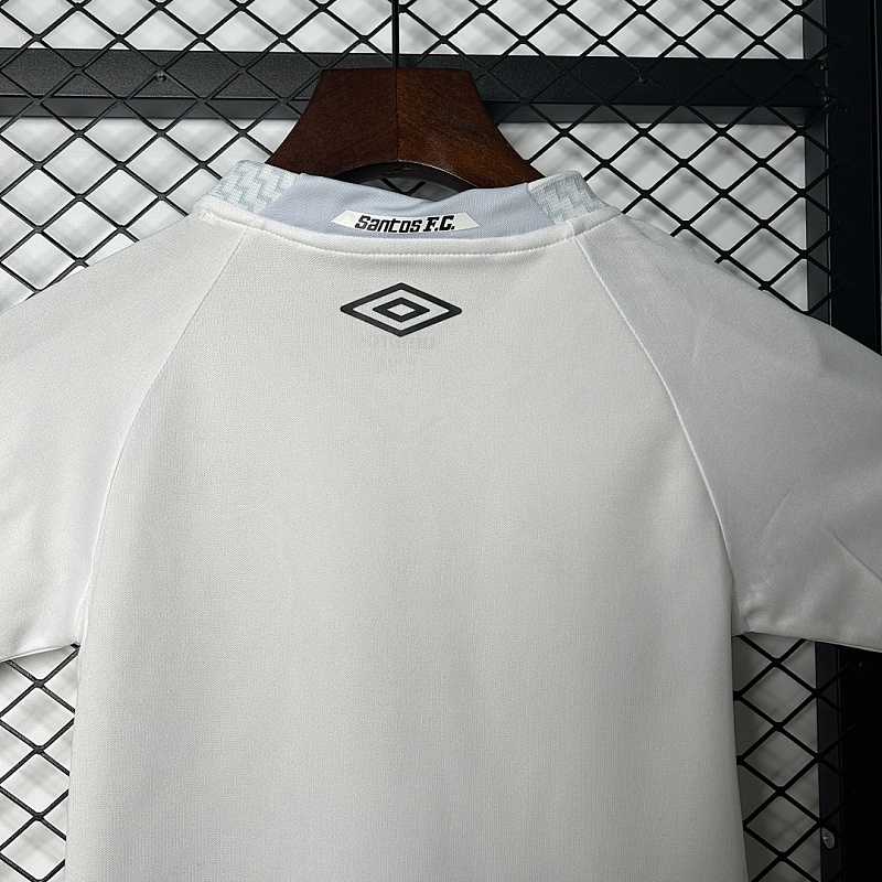 Santos 25/26 kids Santos home size: 16-28 8