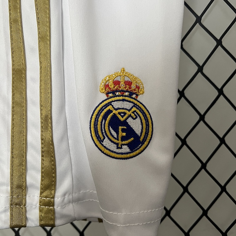 Real Madrid kids Real Madrid 11/12 home size: 16-28 10