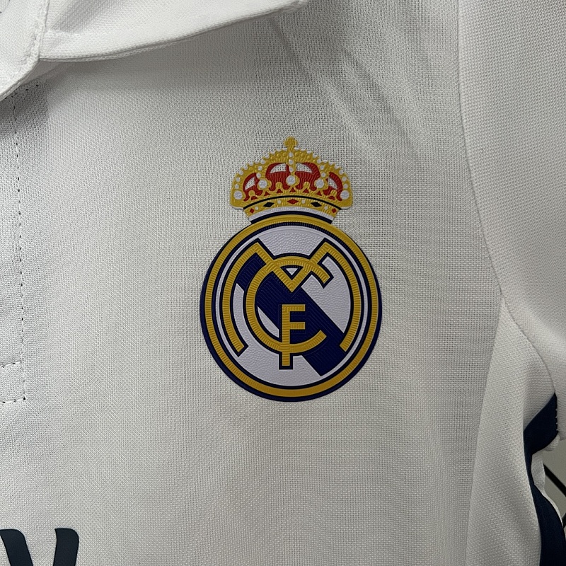 Real Madrid kids Real Madrid 16/17 home size: 16-28 5