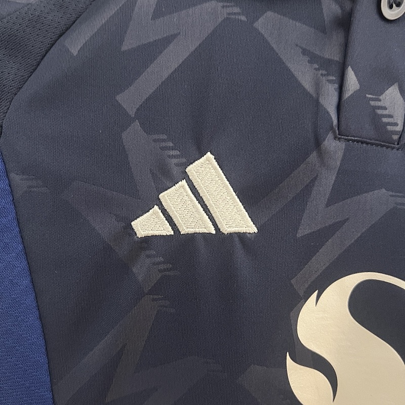 M-U Size: 24/25 Kids M-U away Size: 16-28 4