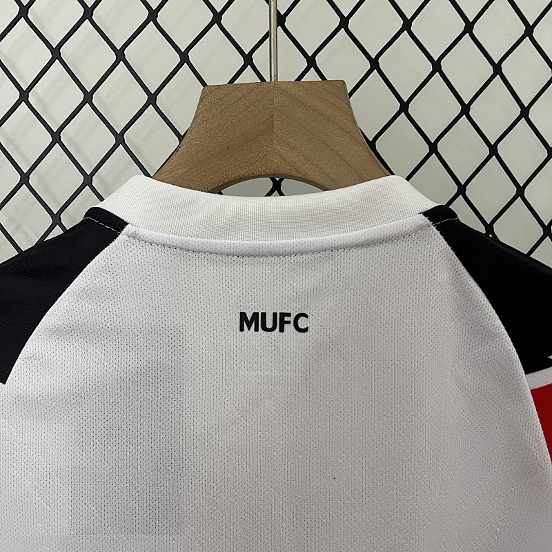 M-U Champions kids M-U 10/11 Champions League away size: 16-28 10