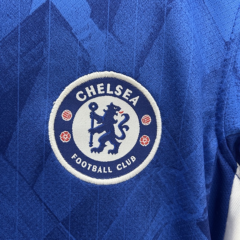 Chelsea 25/26 kids Chelsea home size 16-28 3