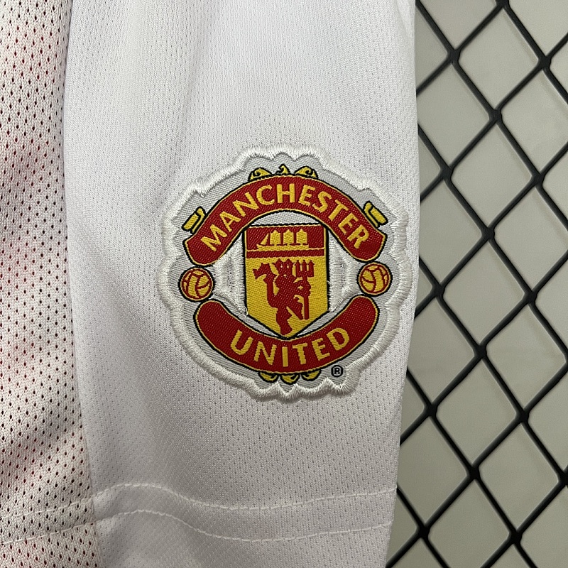 M-U size: kids M-U 12/13 home size: 16-28 10