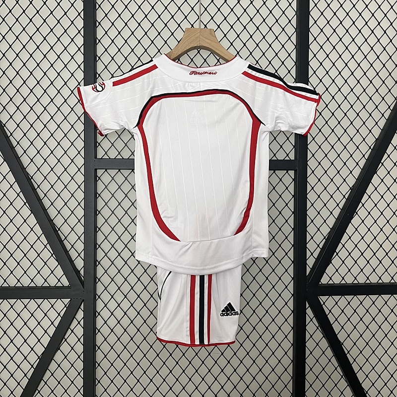 Milan kids AC Milan 06/07 Champions League away size: 16-28 2