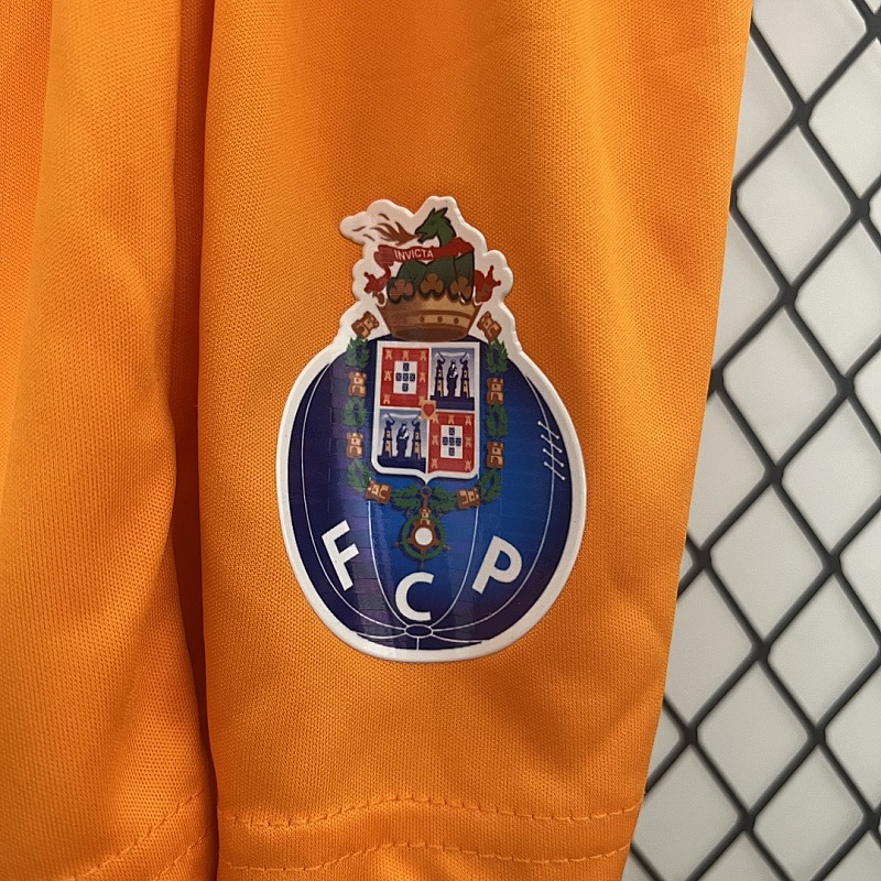 Porto 24/25 Kids Porto Away Size: 16-28 9