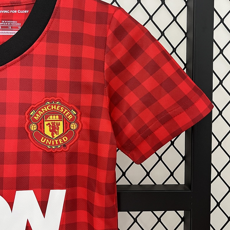 M-U size: kids M-U 12/13 home size: 16-28 6