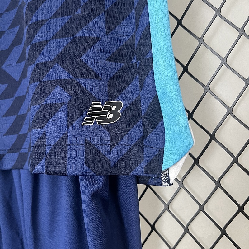 Porto 24/25 Kids Porto Third away Size: 16-28 6