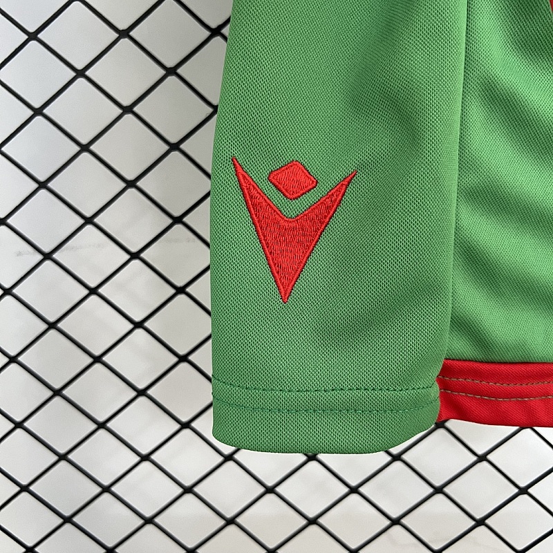 Osasuna Size: 25/26 Osasuna Away Size: 16-28 10