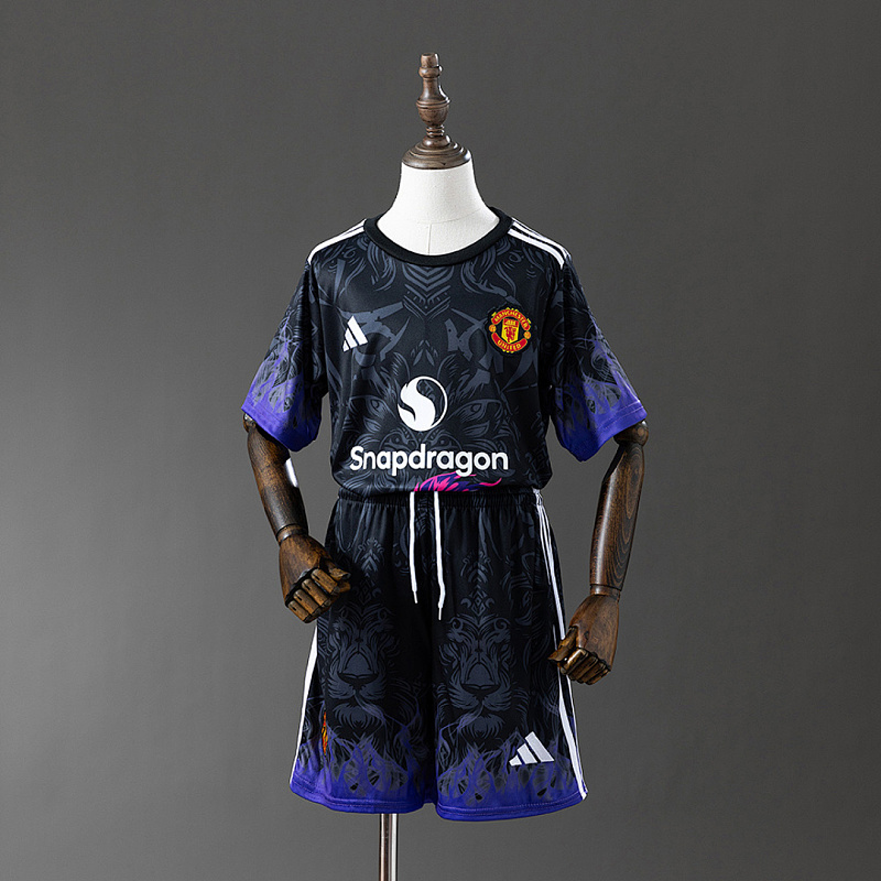 M-U Special 25/26 Kids M-U Special Edition Size: 16-28